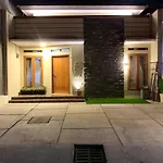 Blezz Villa Nirwana Tasik